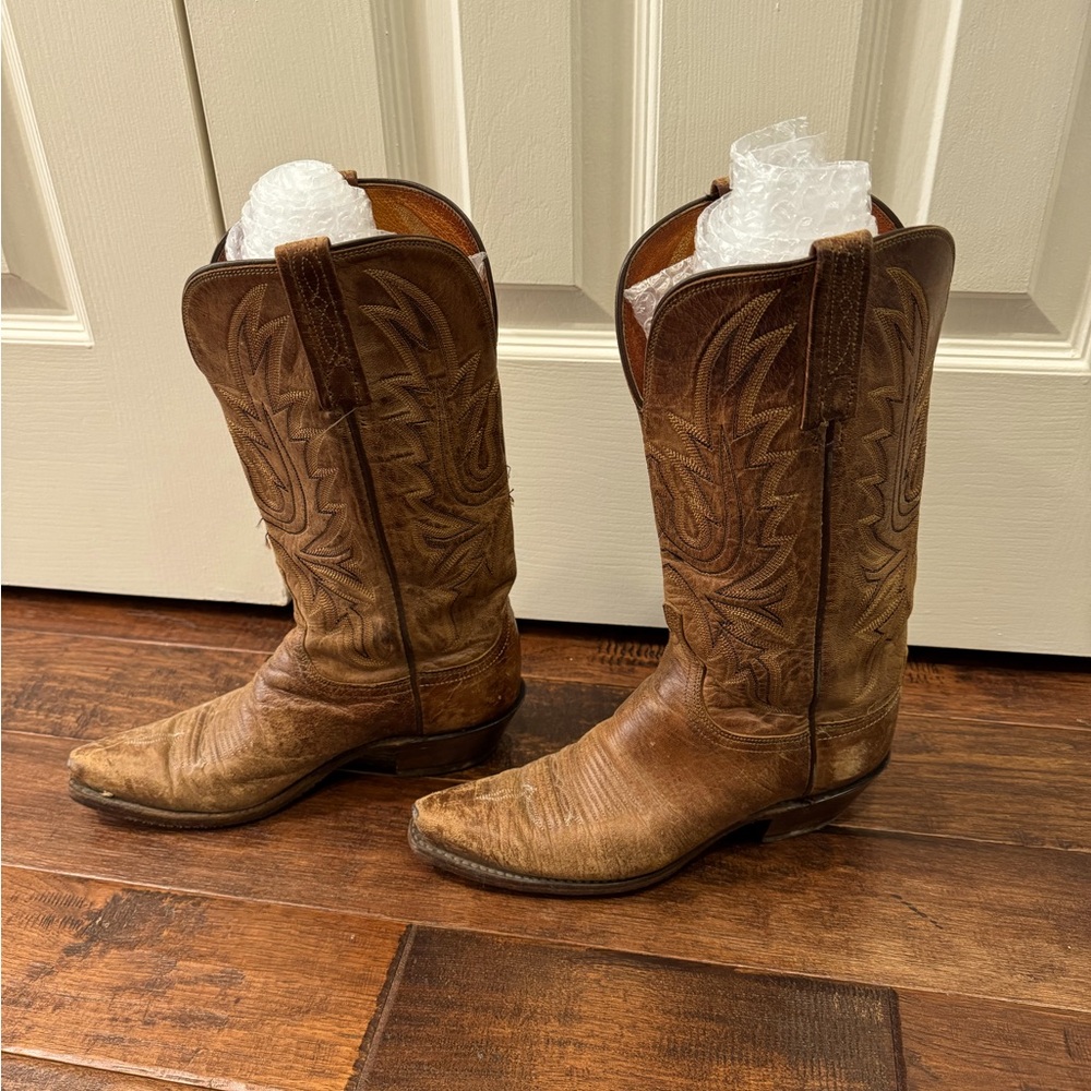 Lucchese 1883 women’s 7.5 boots.
